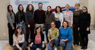 zdjęcie grupowe uczestników warsztatów